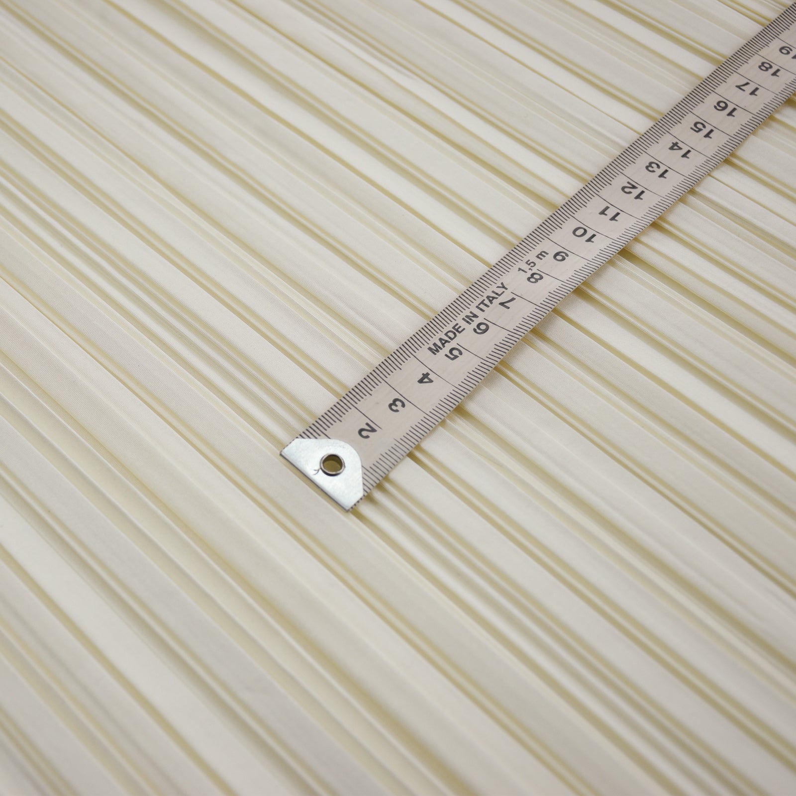 Organic pleated taffeta